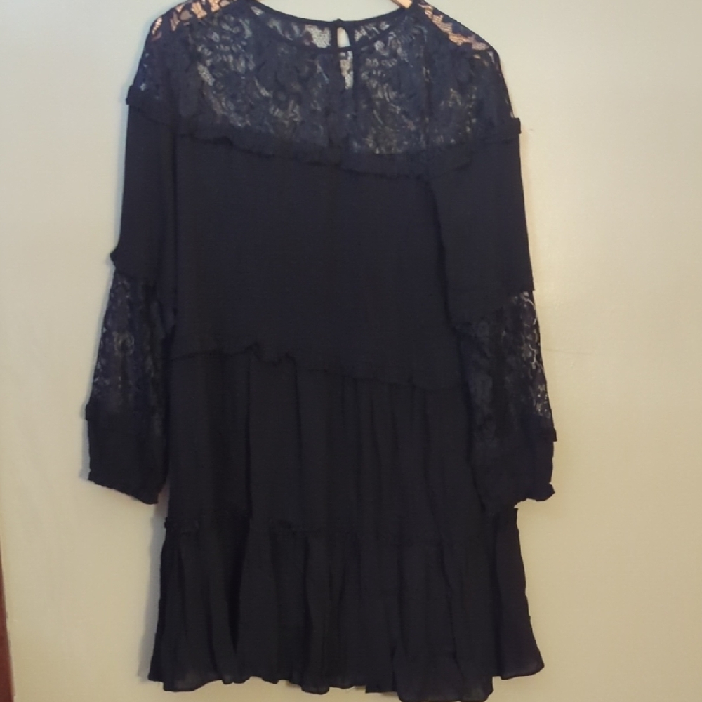 Elegant Black Lace Dress